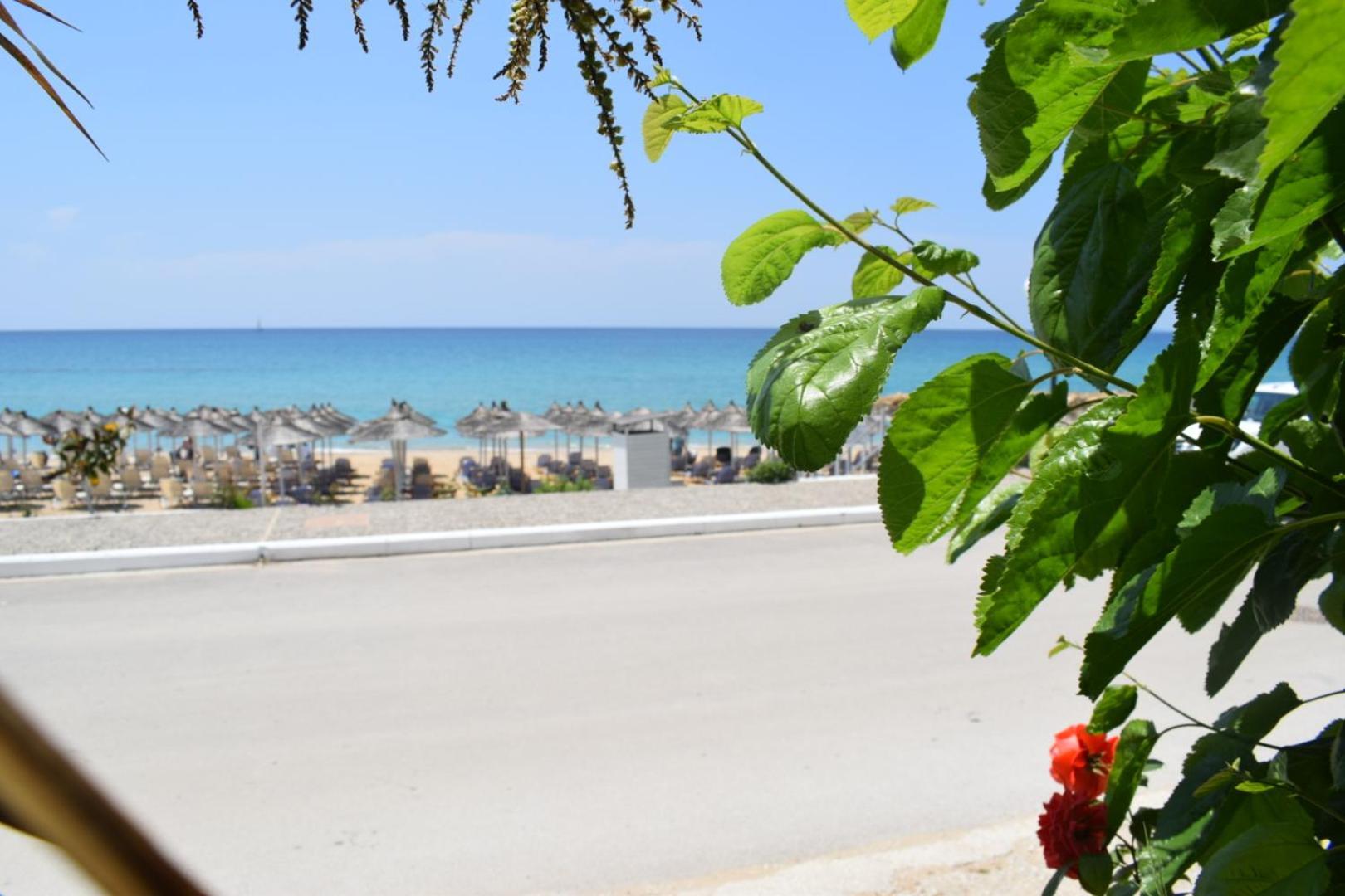 Mirto Beach Hotel & Restaurant Vráhu-part Kültér fotó